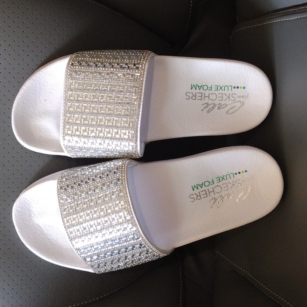 Slippers from Skechers luxe foam.